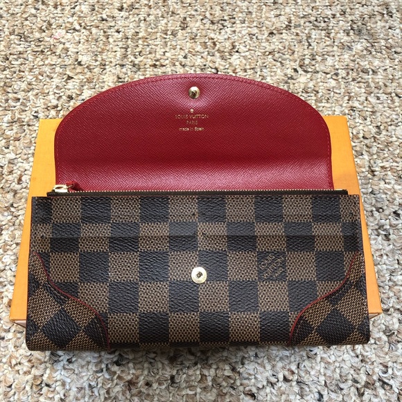 🚫SOLD🚫Louis Vuitton Caissa Wallet - Picture 4 of 13